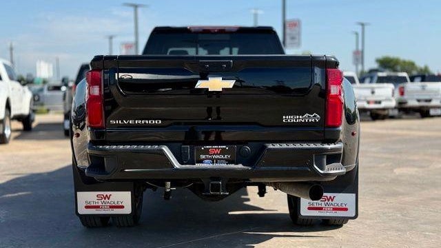 2024 Chevrolet Silverado 3500HD High Country