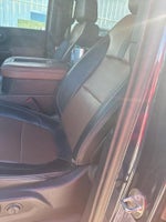 2022 Silverado 3500HD Thumbnail 16