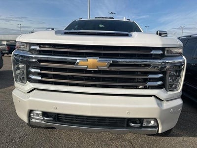 2022 Chevrolet Silverado 3500HD 4X4 High Country 4DR Crew Cab SB SRW