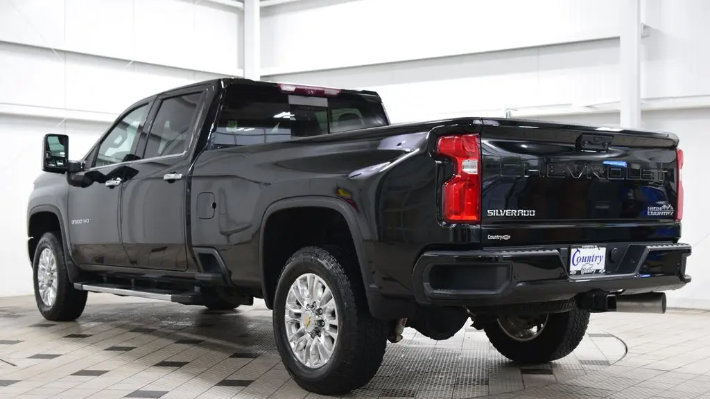 2022 Chevrolet Silverado 3500HD High Country