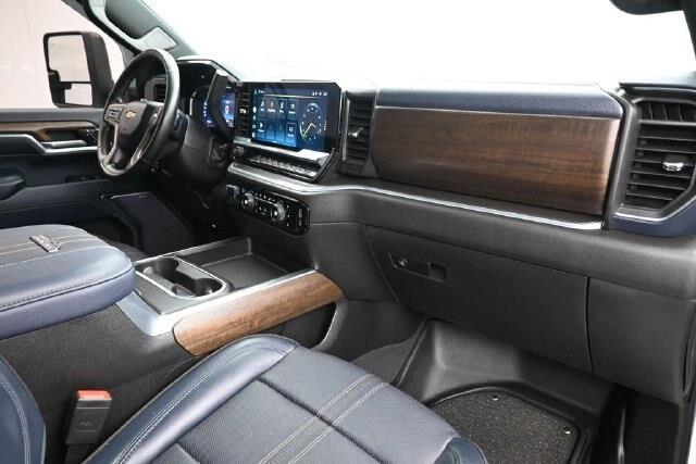 2024 Chevrolet Silverado Hd - $61,720