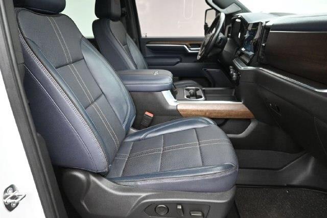 2024 Chevrolet Silverado Hd - $61,720