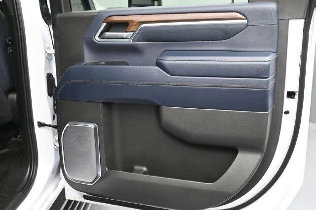 2024 Chevrolet Silverado Hd - $61,720