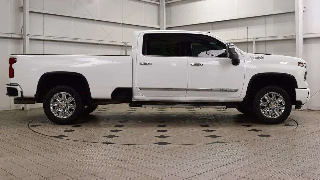 2024 Chevrolet Silverado 3500HD High Country
