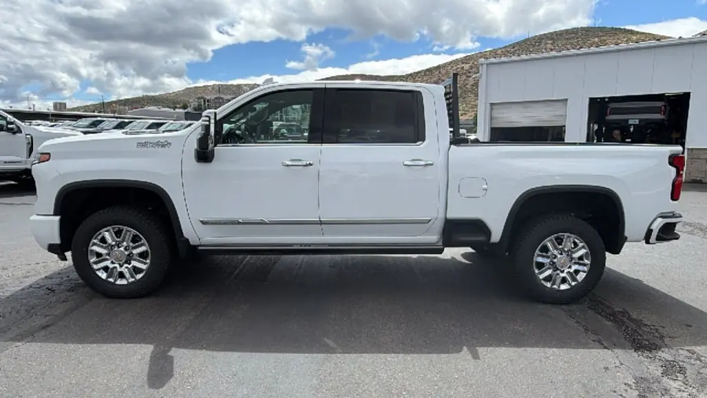 2024 Chevrolet Silverado 3500HD High Country
