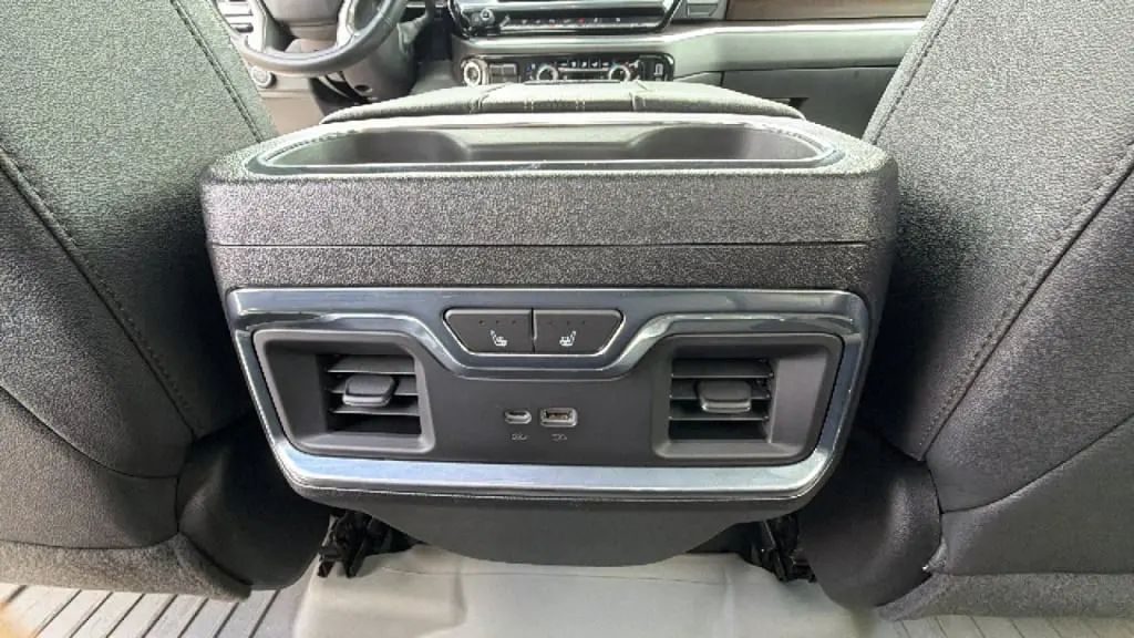 2024 Chevrolet Silverado 3500HD High Country