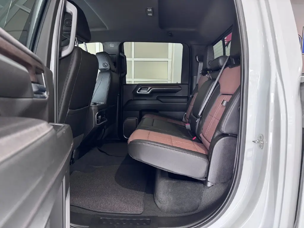 2024 Chevrolet Silverado Hd - $69,987