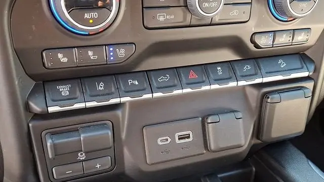 2023 Chevrolet Silverado 3500HD High Country