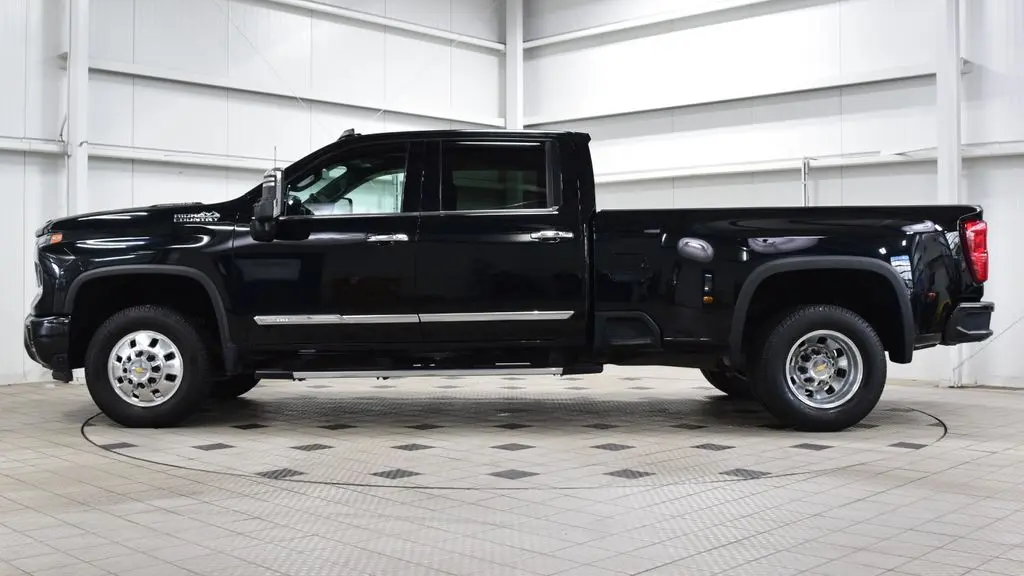 2024 Chevrolet Silverado 3500HD High Country