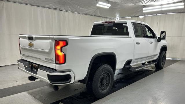 2024 Chevrolet Silverado 3500HD High Country