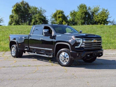 2024 Chevrolet Silverado 3500HD 4X4 High Country 4DR Crew Cab SB SRW