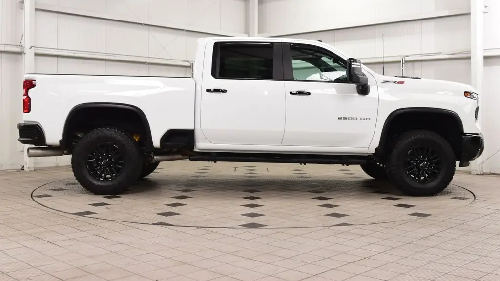 2024 Chevrolet Silverado 2500HD ZR2