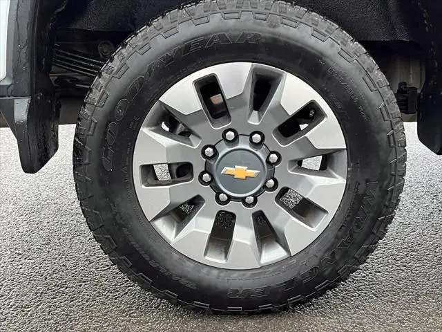 2026 Chevrolet Silverado Hd - $52,999