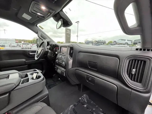 2026 Chevrolet Silverado Hd - $52,999