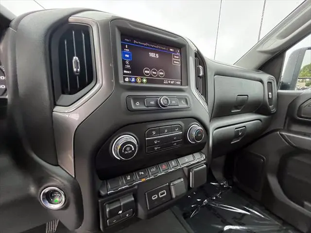 2026 Chevrolet Silverado Hd - $52,999