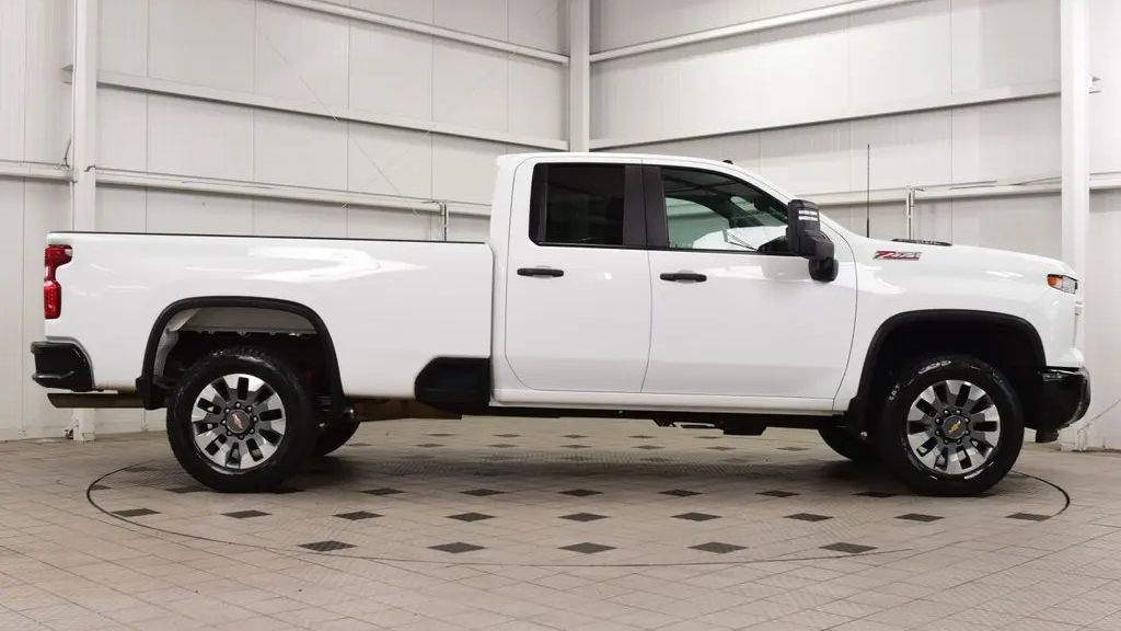 2024 Chevrolet Silverado 2500HD Custom