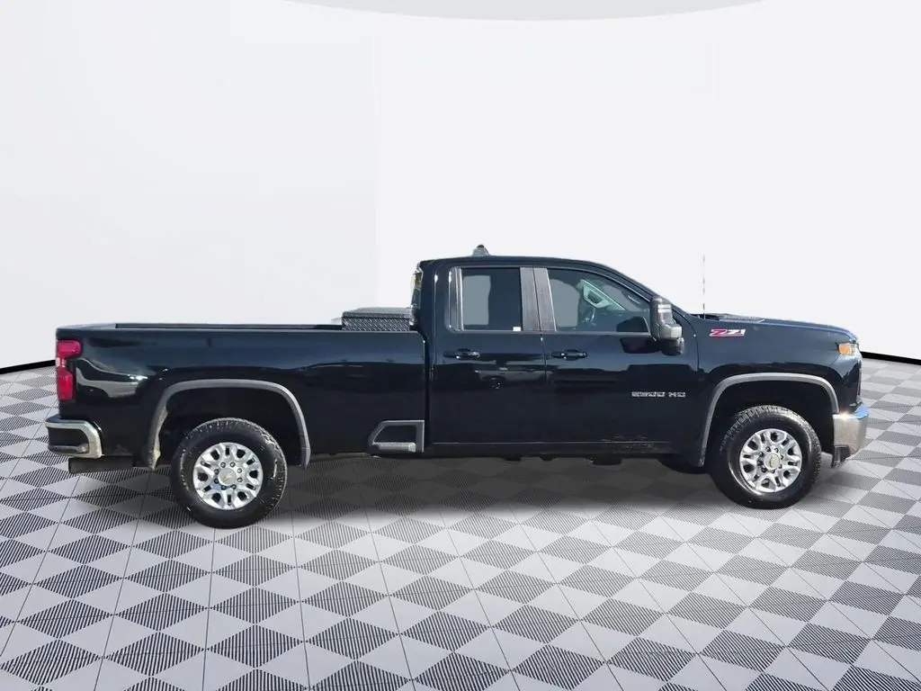 2021 Chevrolet Silverado - $42,238