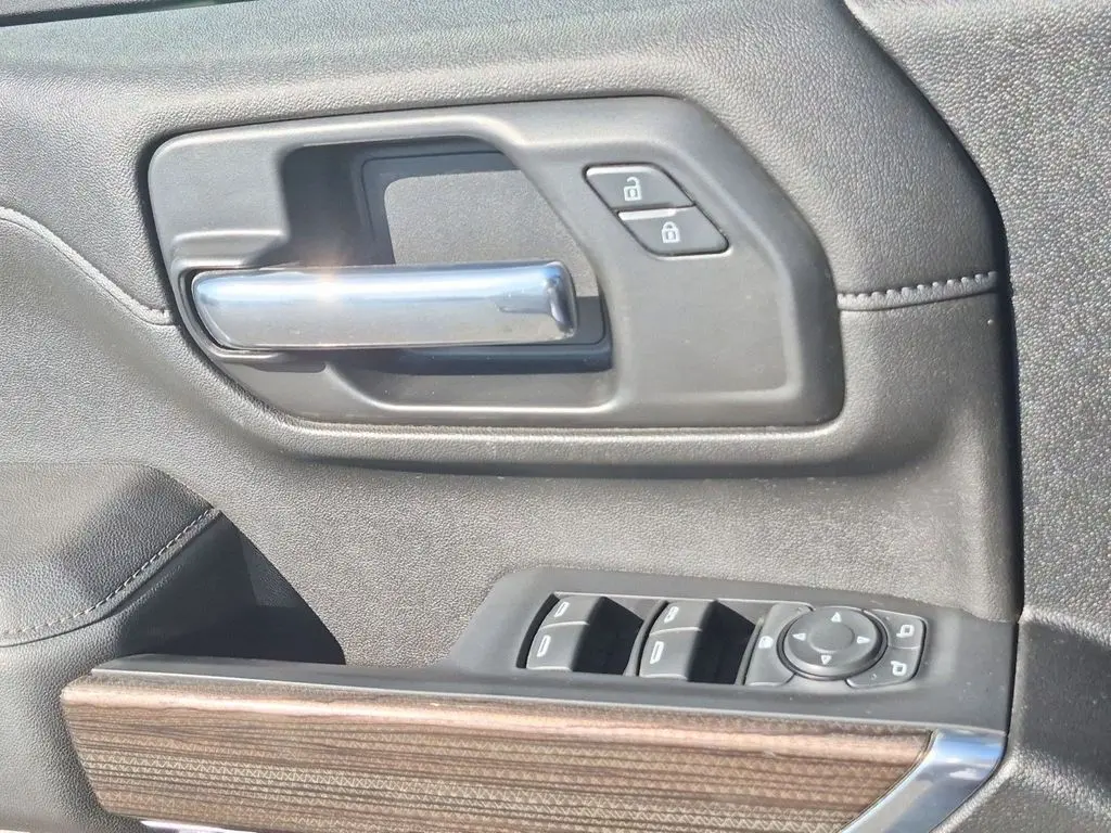 2021 Chevrolet Silverado - $42,238