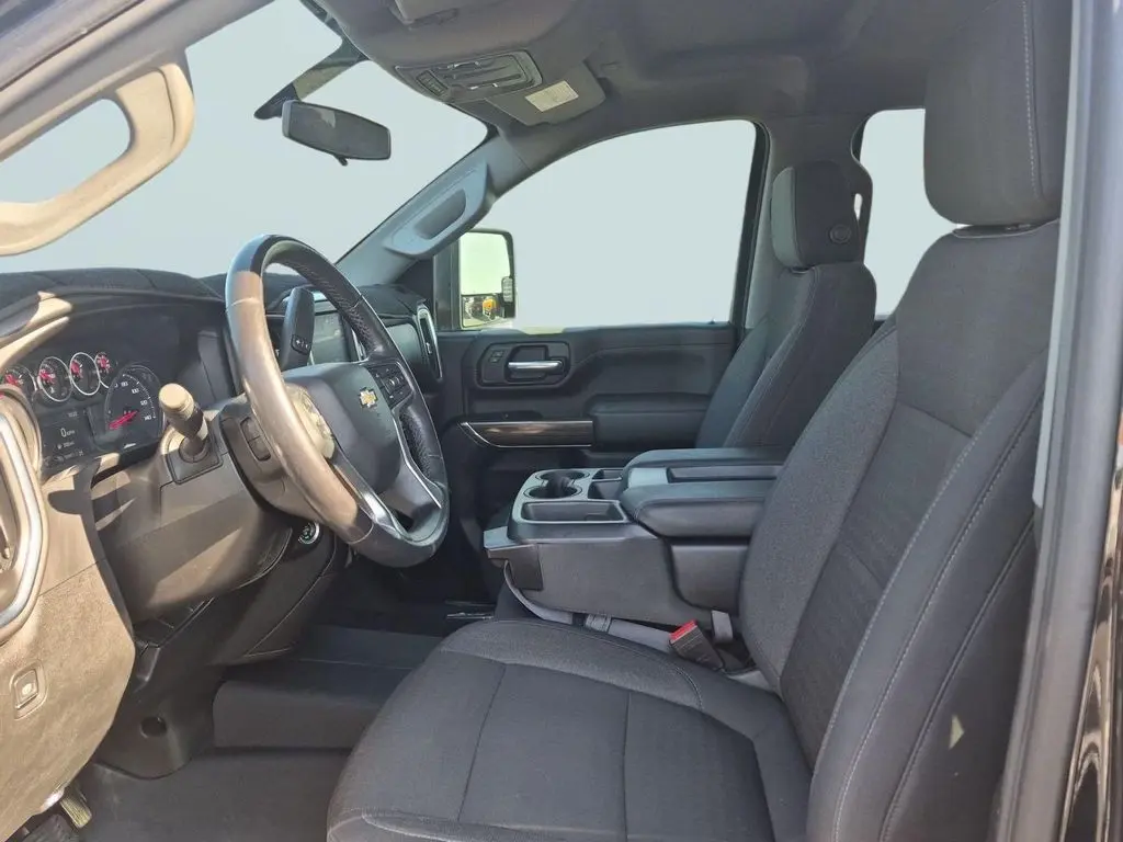 2021 Chevrolet Silverado - $42,238