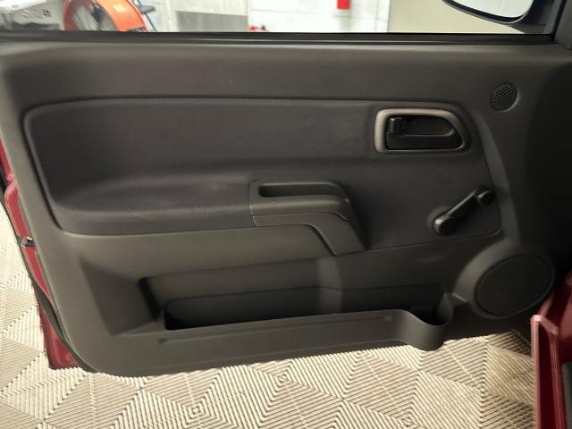 2005 Chevrolet Colorado - $8,600