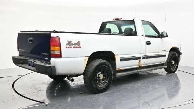 2002 Chevrolet Silverado 1500 Base