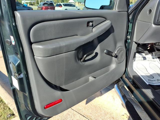 2005 Chevrolet Silverado - $14,895