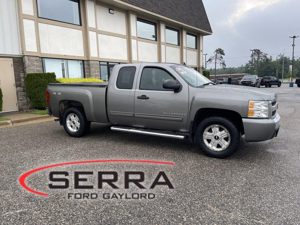 2009 Chevrolet Silverado - $3,500
