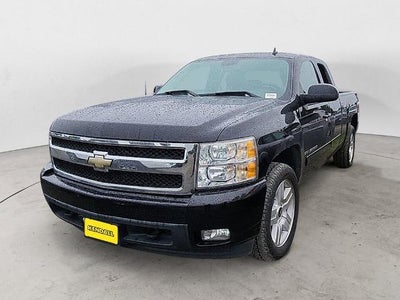 2008 Chevrolet Silverado 1500 4WD LS 4DR Extended Cab 8 FT. LB