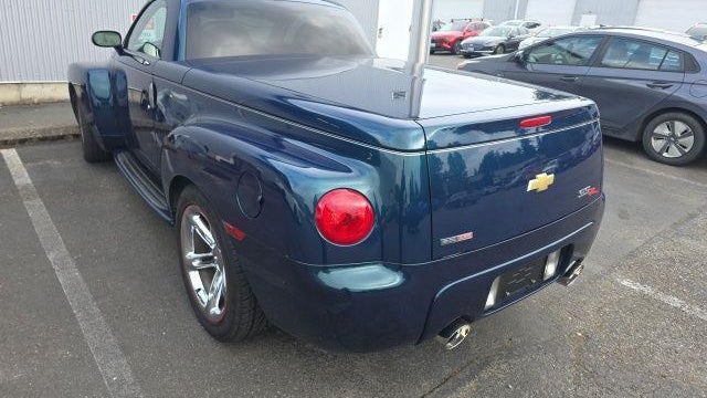 2005 Chevrolet SSR LS