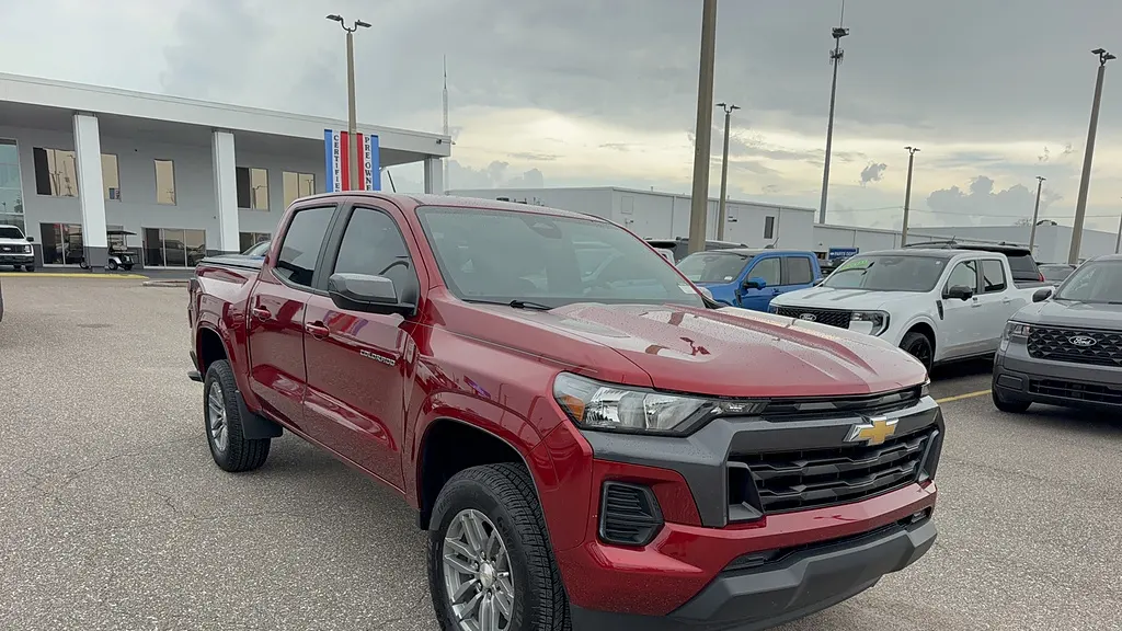 2024 Chevrolet Colorado LT