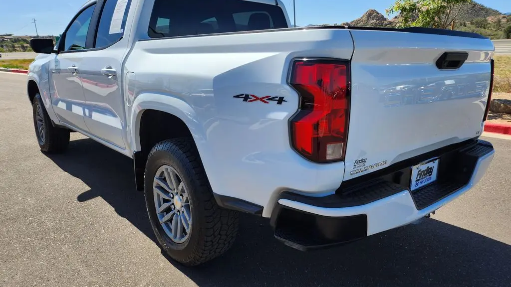 2024 Chevrolet Colorado LT