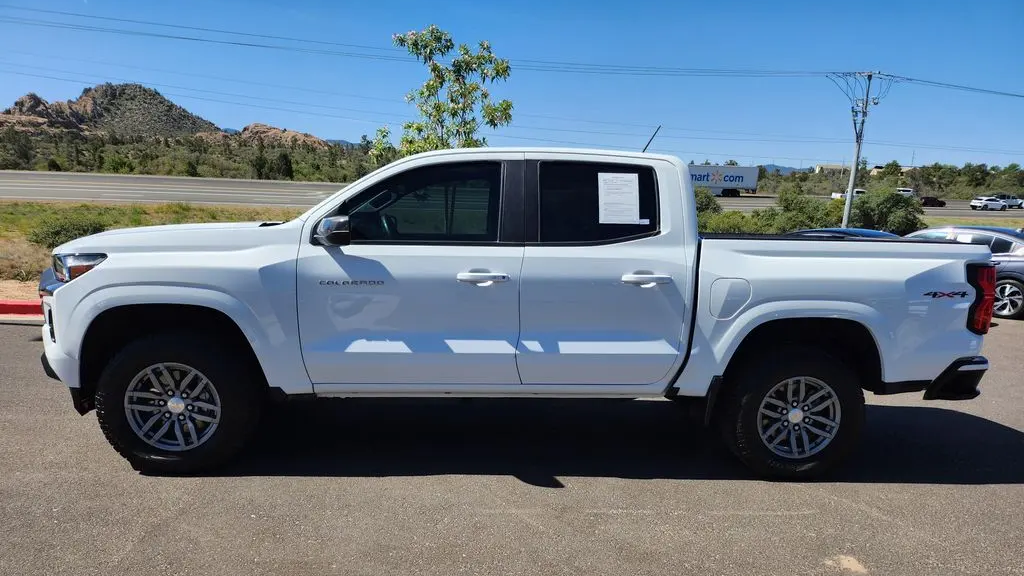2024 Chevrolet Colorado LT