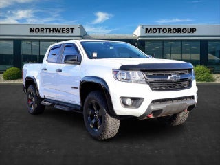 2019 Chevrolet Colorado with Black Exterior