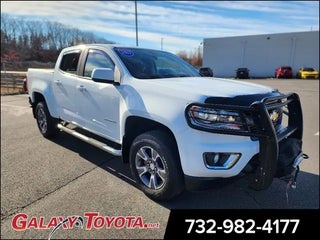2017 Chevrolet Colorado with Summit White Exterior
