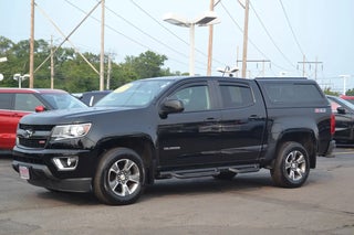 2019 Chevrolet Colorado with Black Exterior