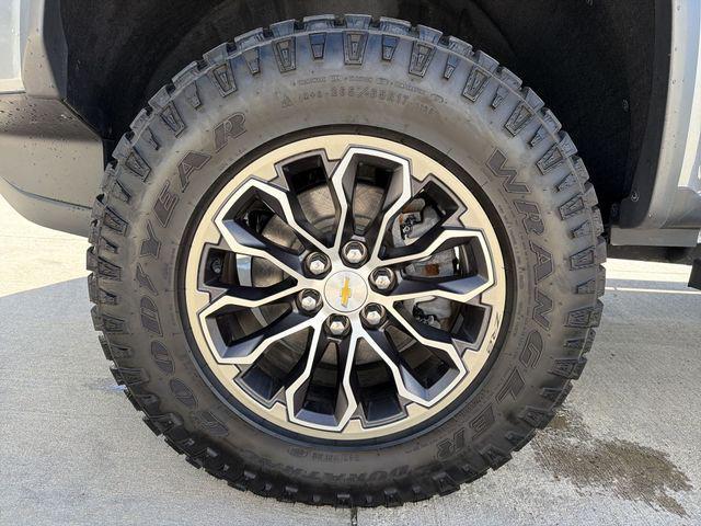 2022 Chevrolet Colorado - $29,999