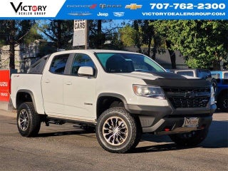2020 Chevrolet Colorado with Summit White Exterior