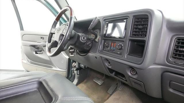 2004 Chevrolet Silverado 2500HD LS