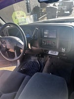 2005 Silverado 2500HD Thumbnail 13