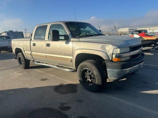 2001 Chevrolet Silverado 2500HD with Light Pewter Metallic Exterior