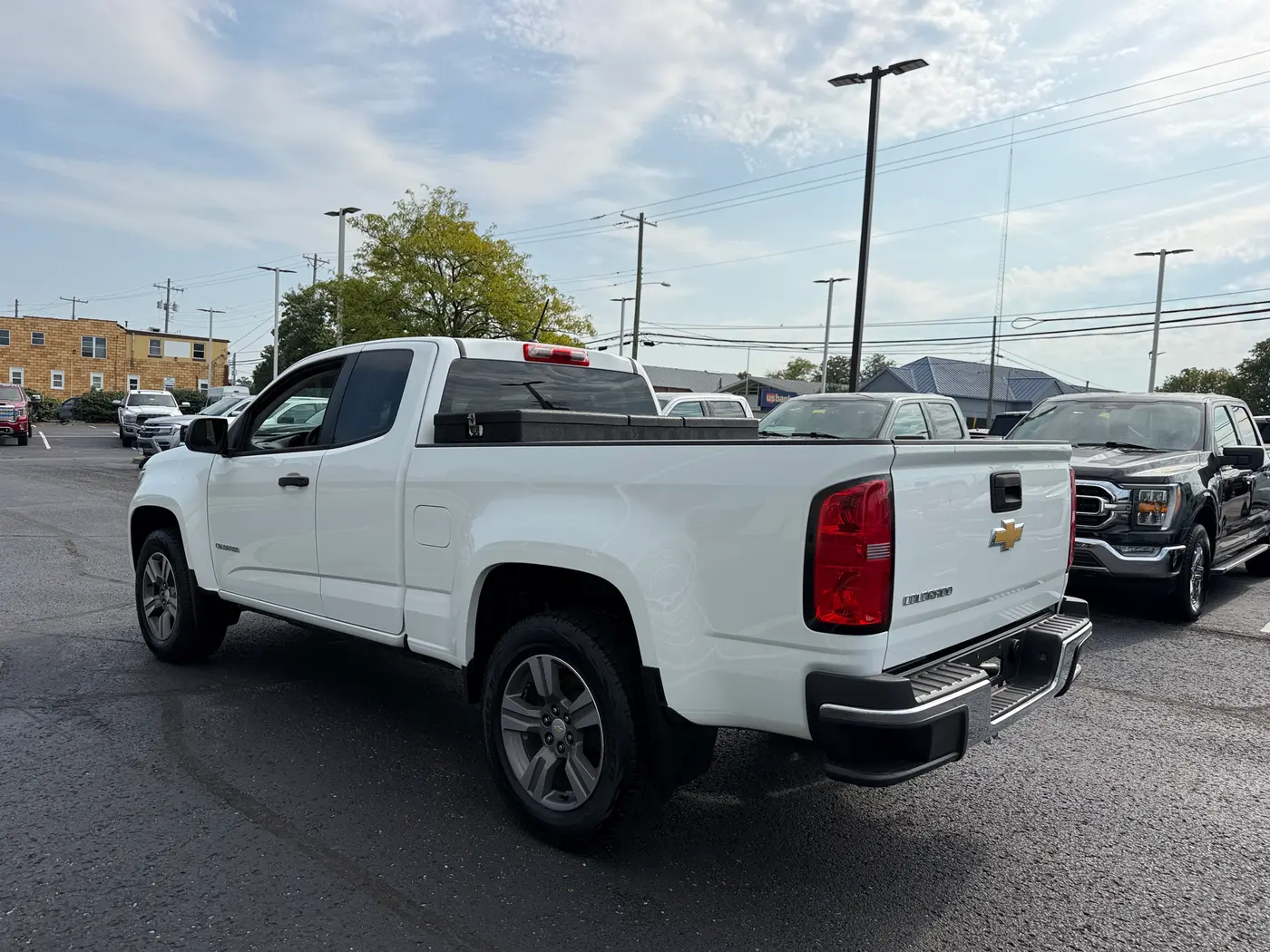 2015 Chevrolet Colorado - $10,998