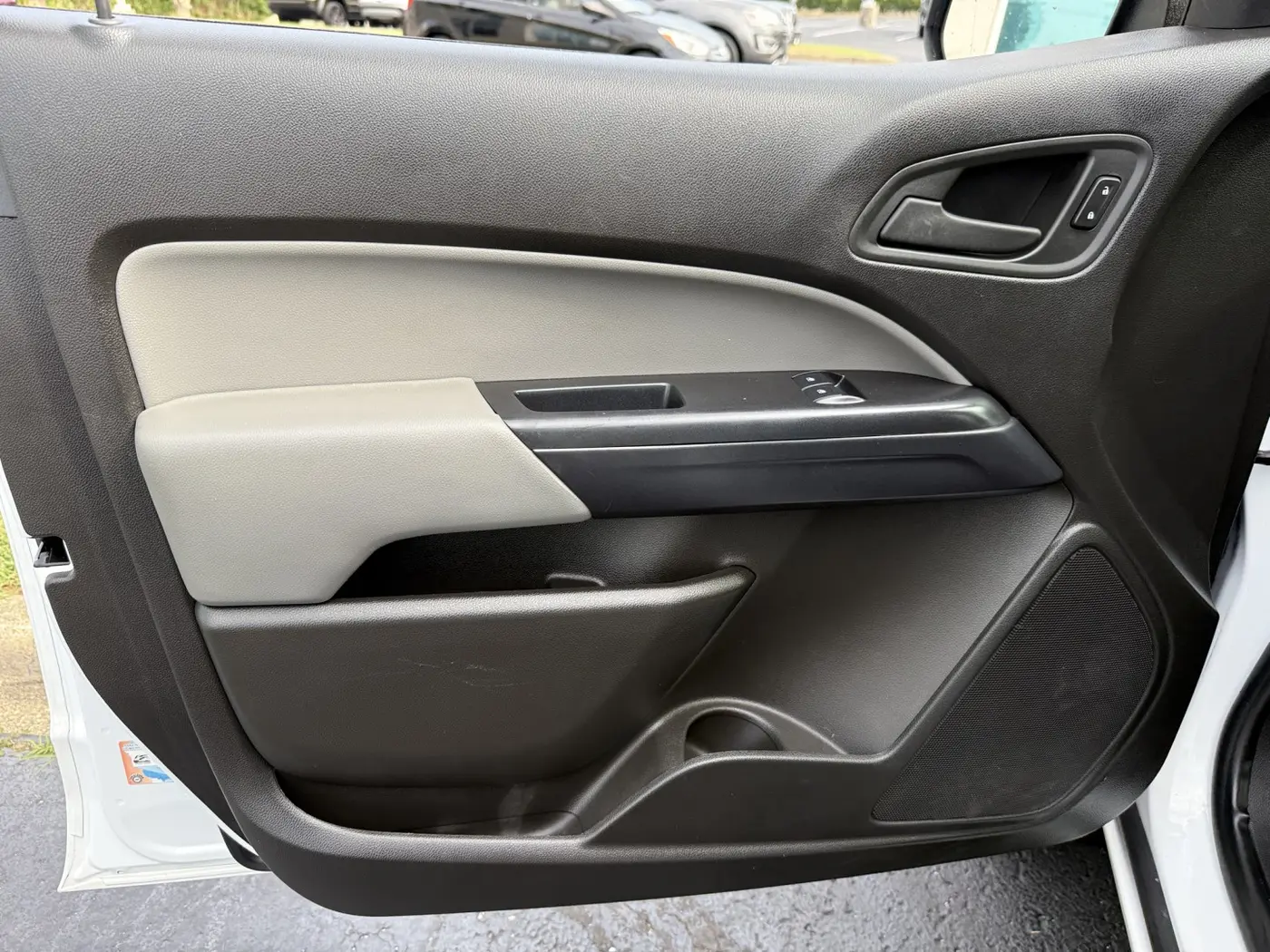 2015 Chevrolet Colorado - $10,998