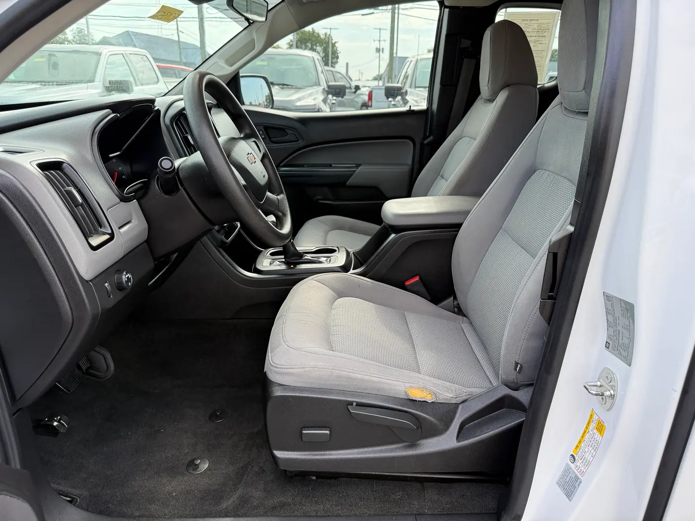 2015 Chevrolet Colorado - $10,998