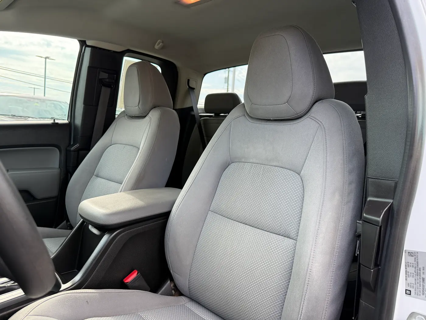 2015 Chevrolet Colorado - $10,998