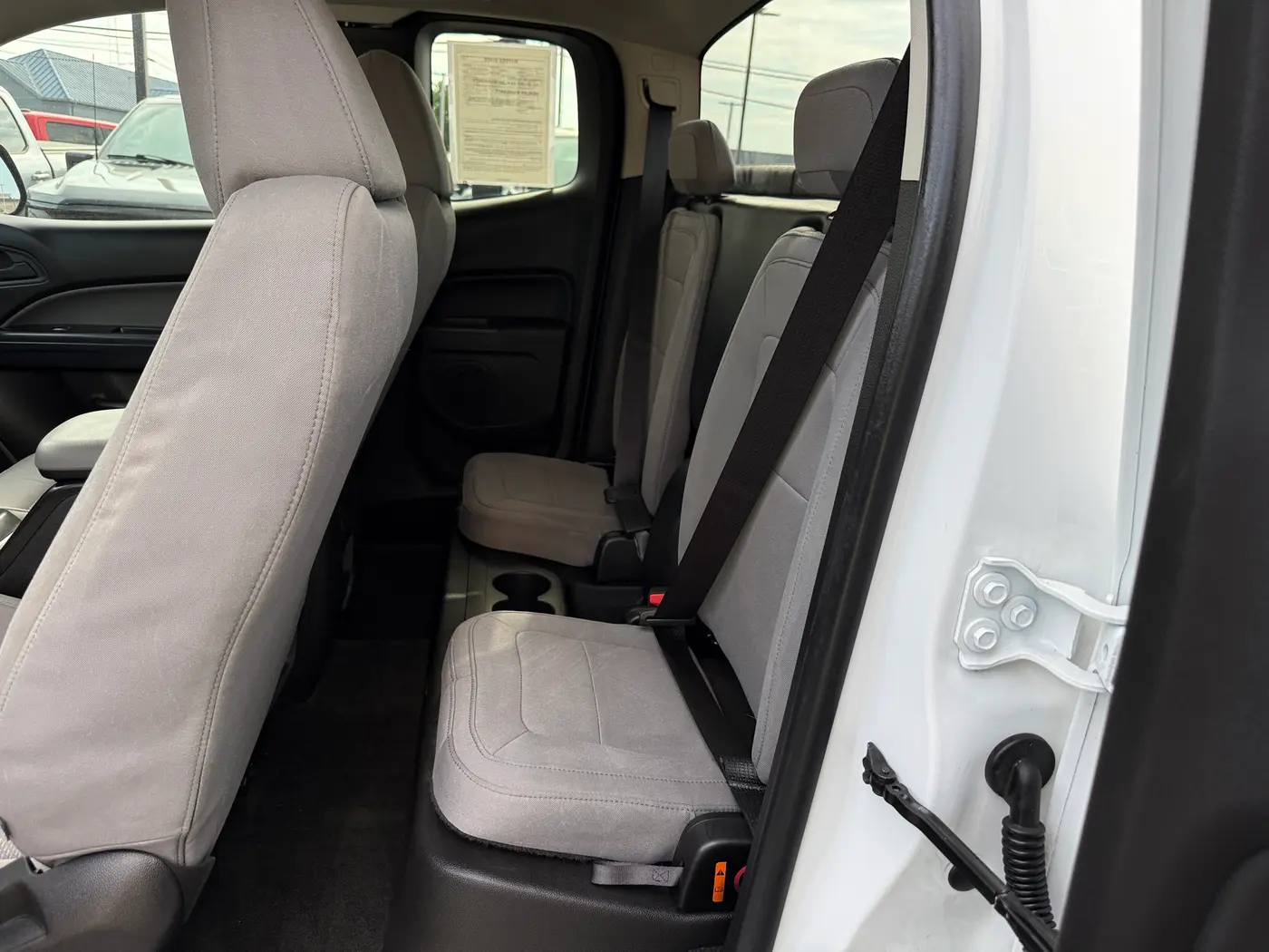 2015 Chevrolet Colorado - $10,998