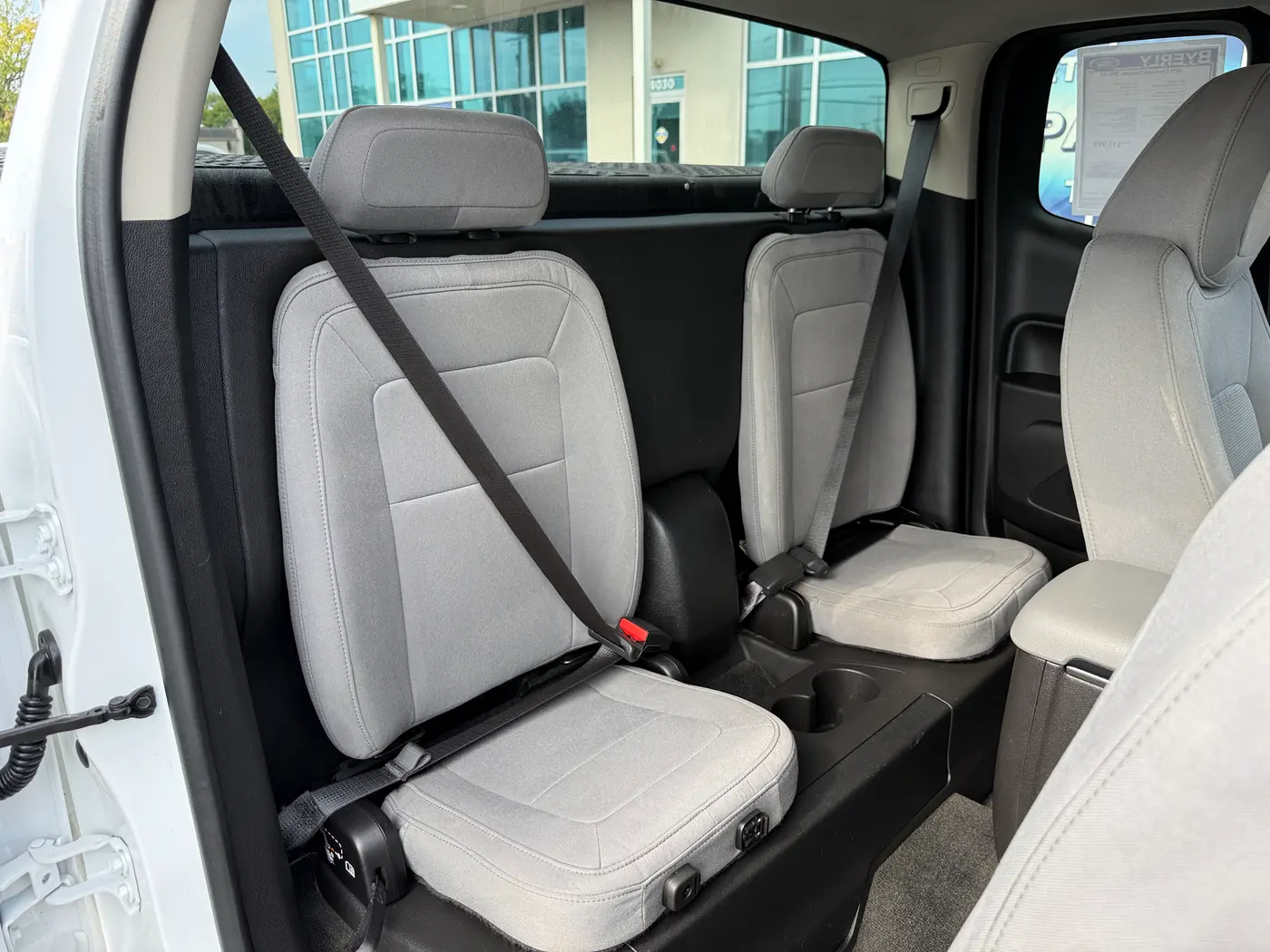 2015 Chevrolet Colorado - $10,998