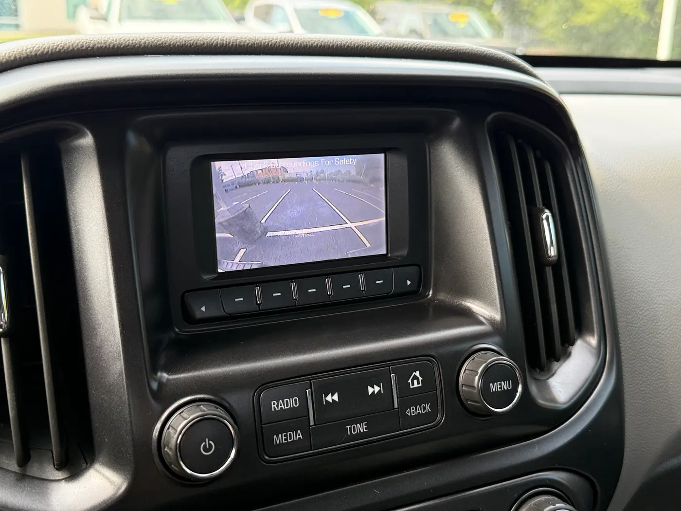 2015 Chevrolet Colorado - $10,998