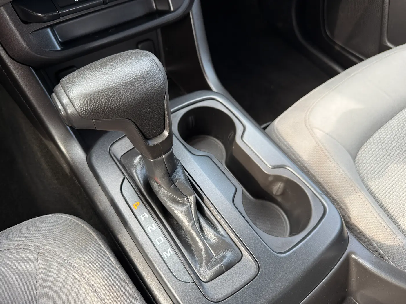 2015 Chevrolet Colorado - $10,998