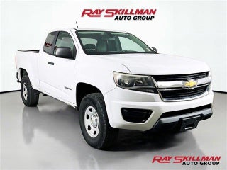 2015 Chevrolet Colorado with Summit White Exterior