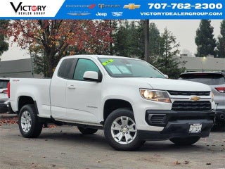 2022 Chevrolet Colorado with Summit White Exterior